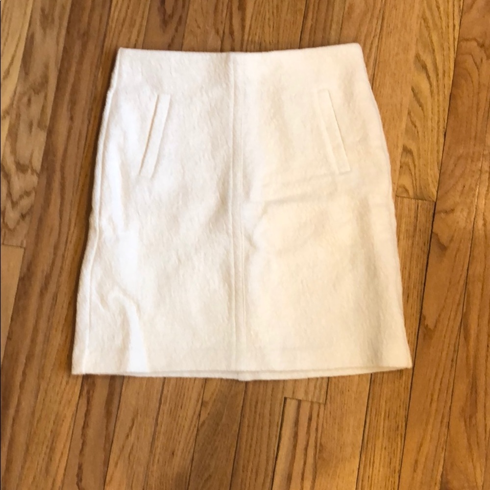 ANN TAYLOR WHITE SKIRT 2P